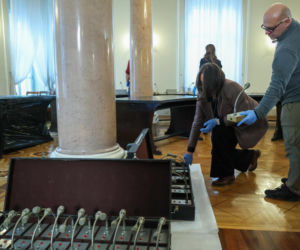 Demontaż okrągłego stołu w Pałacu Prezydenckim