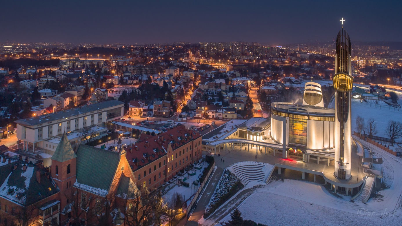 Kraków niczym Las Vegas. Takich zdjęć nocnego miasta jeszcze nie widziałeś