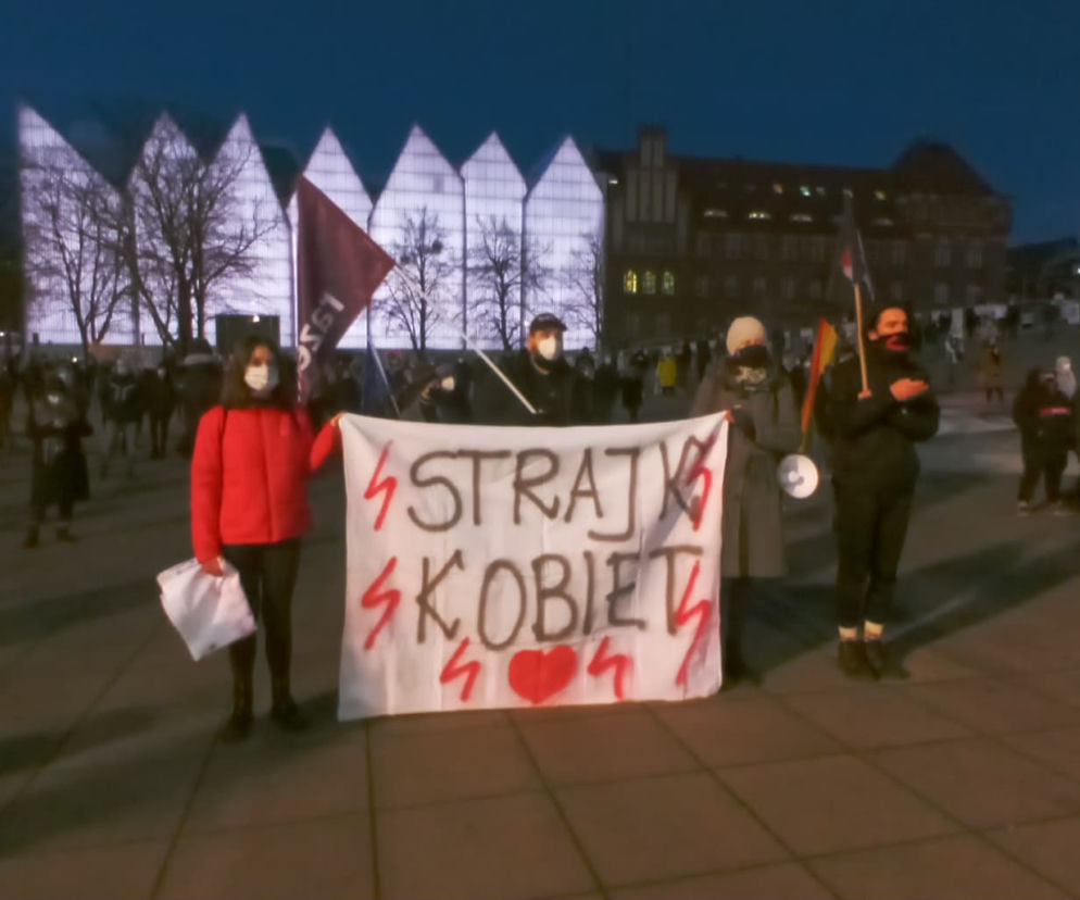 Szczecin strajkuje na placu Solidarności! [STRAJK KOBIET 2021]