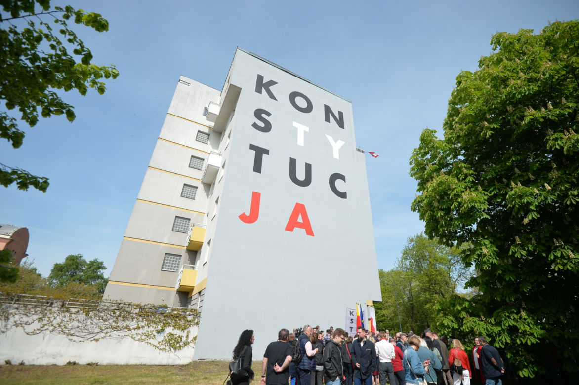 Prezentacja muralu "Konstytucja" w Warszawie