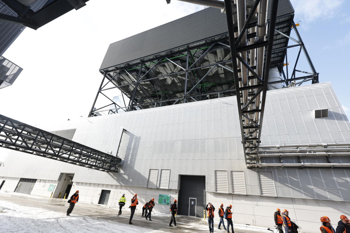 Spalarnia śmieci w Warszawie to teraz Warszawska Wytwórnia Energii. Zdjęcia ze środka wielkiego zakładu