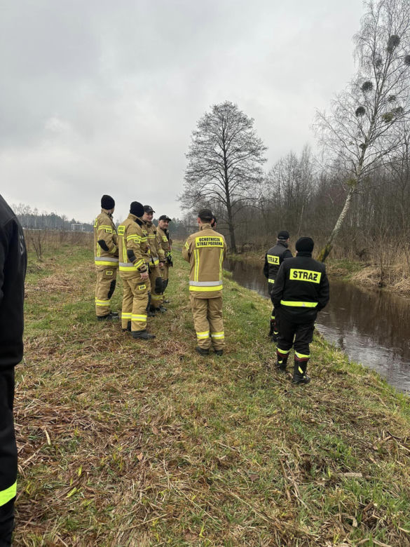 Tragiczny finał poszukiwań. Zwłoki dryfowały w rzece. Wyszedł z domu i wpadł do Barcówki?