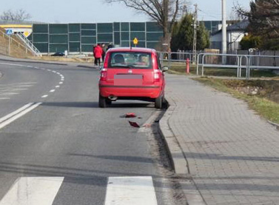 Wypadek w Brwinowie. 12-latka potrącona na pasach