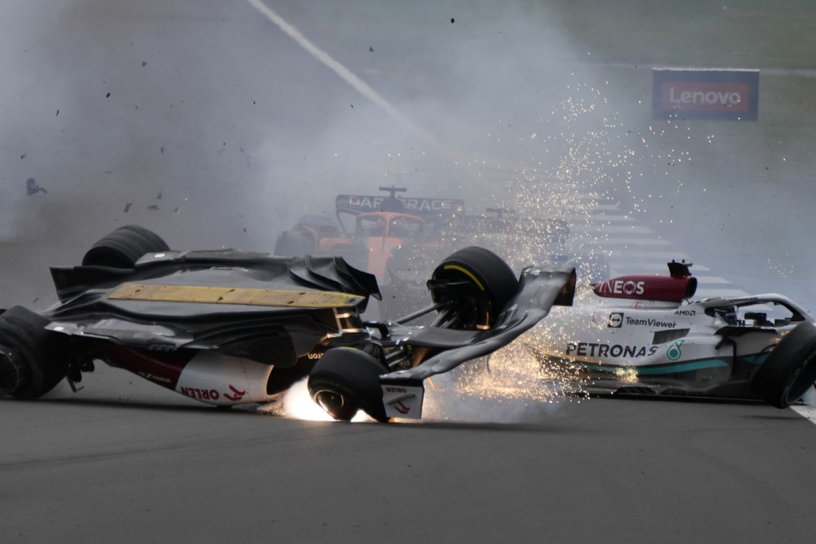 Potworny wypadek podczas wyścigu o GP Wielkiej Brytanii F1