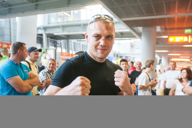 Krzysztof  Głowacki wrocił do kraju
