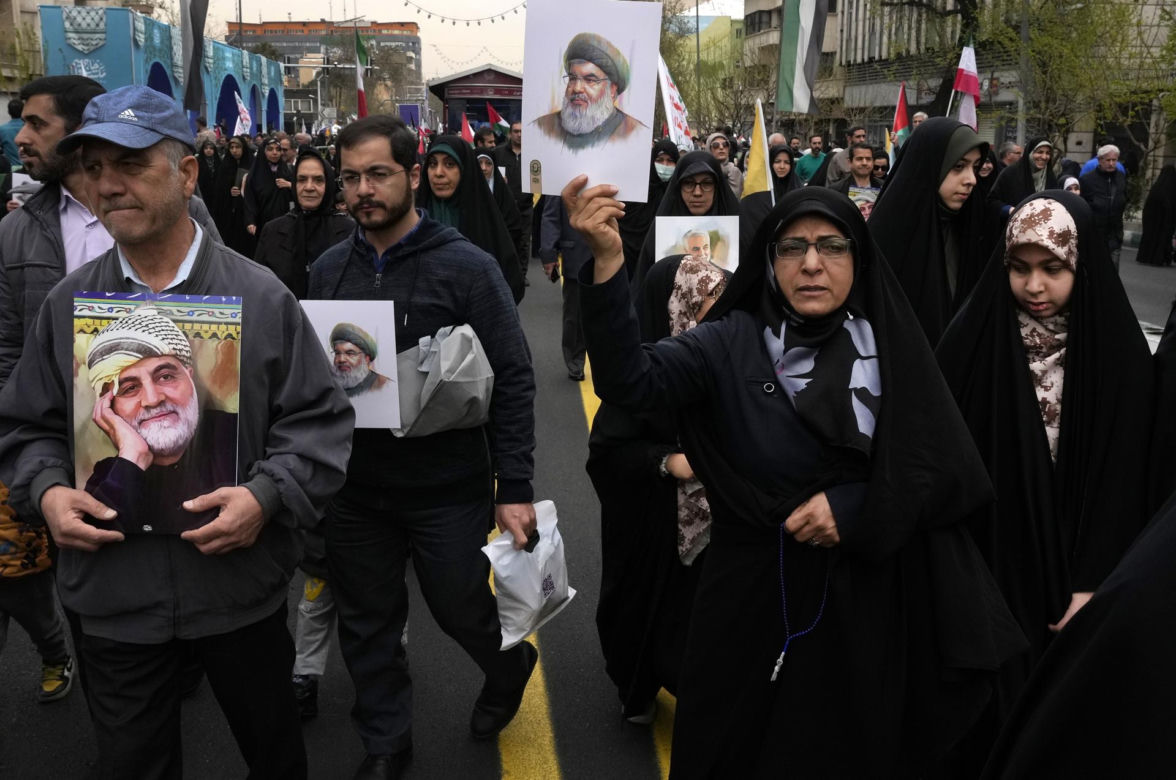 Izraelski dron zaatakował jeden z zakładów na polach gazowych na południu Iran, doszło do potężnego wybuchu i pożaru.