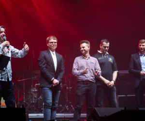 Gwiazdy dla Białej Gwiazdy, czyli wielki koncert charytatywny w hali Wisły