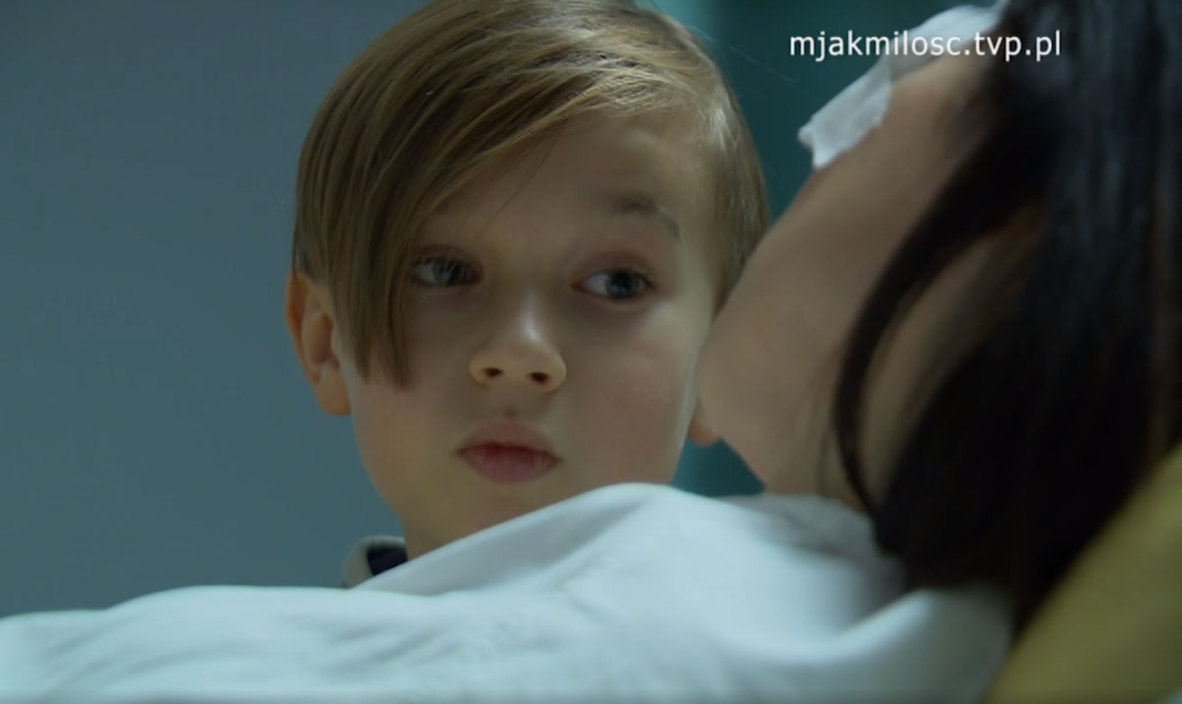 M jak miłość, Kinga (Katarzyna Cichopek), Misiek (Aleksander Bożyk)