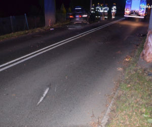 Mikołów: 20-latek rozbił mercedesa! W środku cztery osoby [ZDJĘCIA]