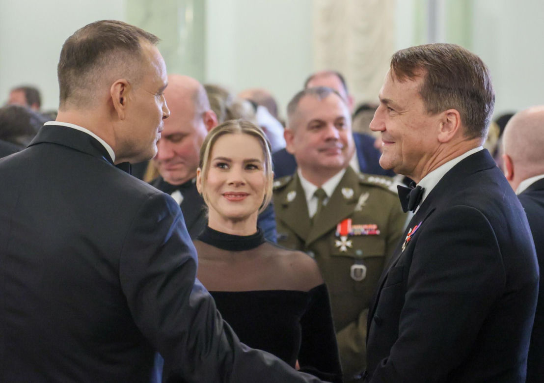Karol Nawrocki i Radosław Sikorski na Korpusem Dyplomatycznym. Te miny mówią wszystko!