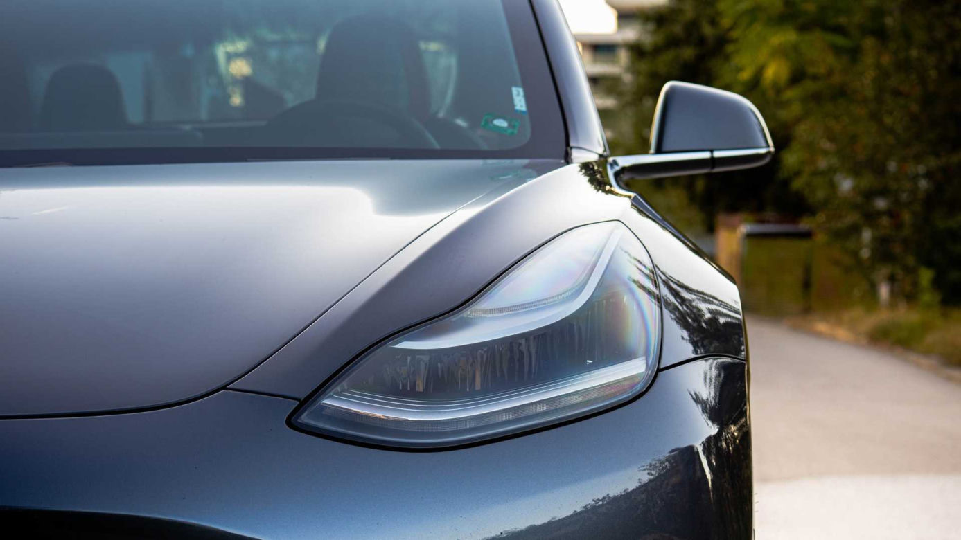 Tesla Model 3 z wnętrzem od Vilner