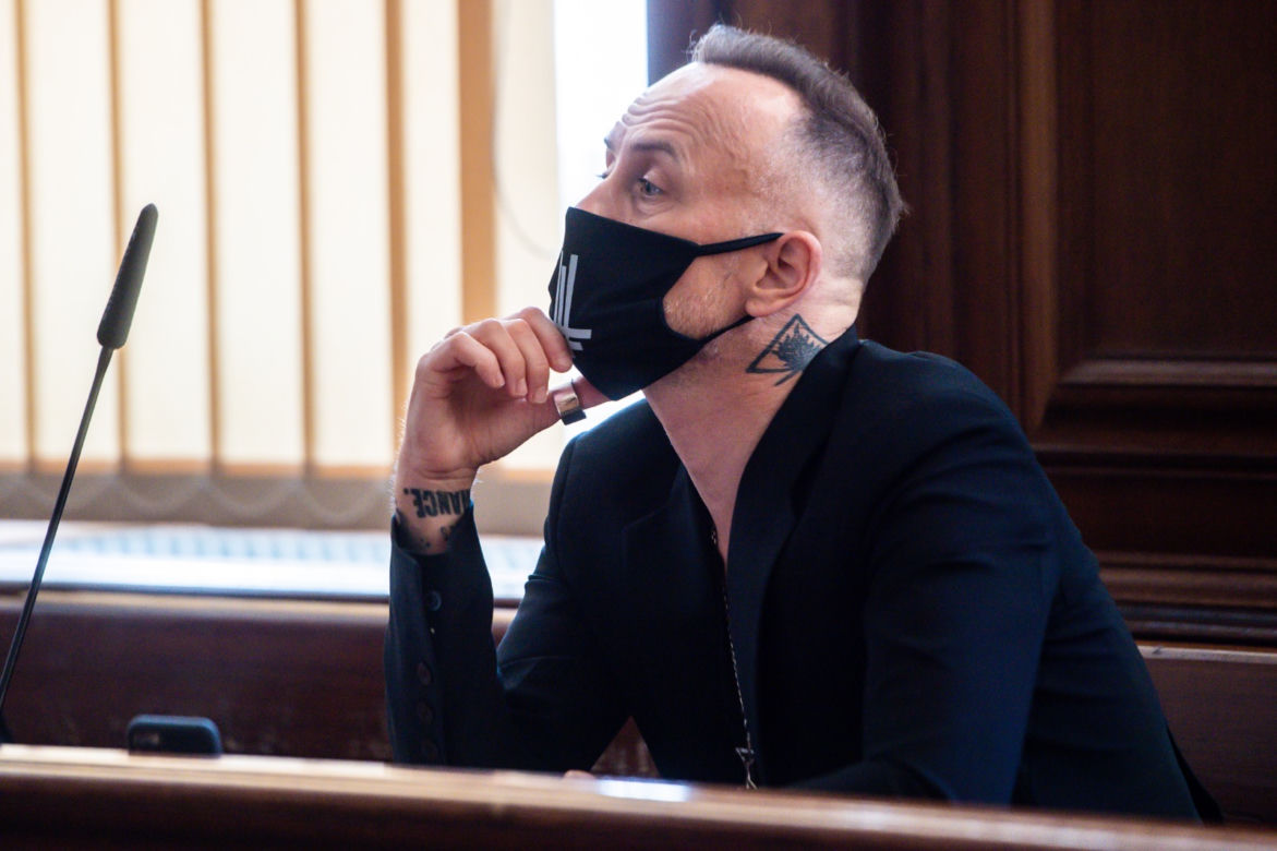 Adam Nergal Darski w sądzie