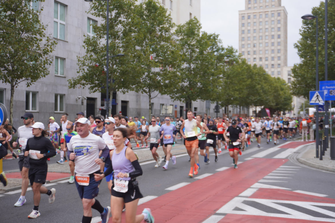 Uczestnicy Maratonu Warszawskiego 2025