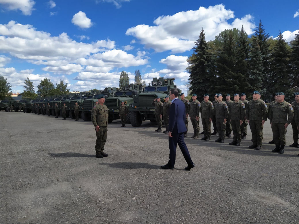 Premier Morawiecki w Siedlcach: oficjalne przekazanie 18. Dywizji Zmechanizowanej transporterów Cougar - 05.09.2022