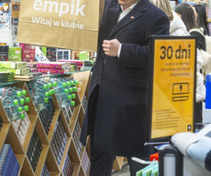 Sławomir Mentzen na zakupach w galerii