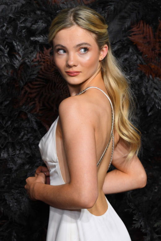 Freya Allan 