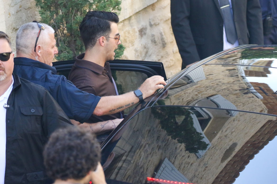 Joe Jonas i Sophie Turner na miejscu swojego ślubu