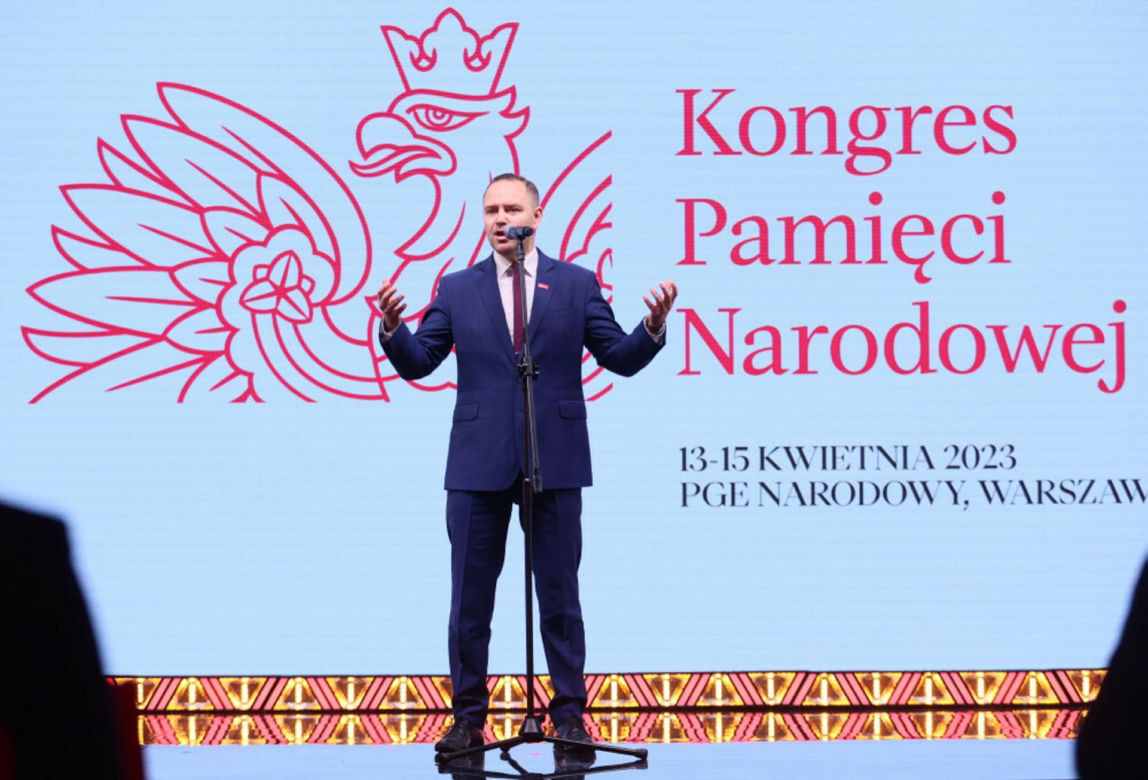 Styl Rafała Trzaskowskiego i Karola Nawrockiego