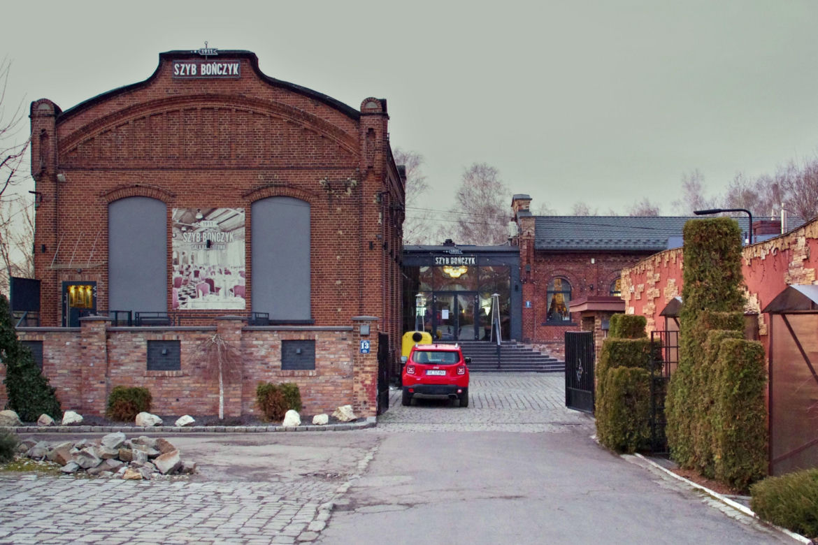 Stykały się w nim granice trzech mocarstw. Dziś to jedno z najpiękniejszych miast w województwie śląskim