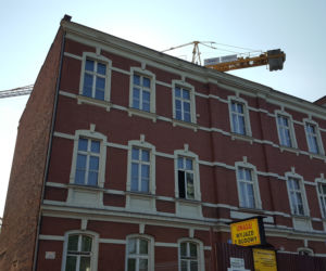 Mury pną się do góry. Na placu budowy nowej siedziby biblioteki praca wre