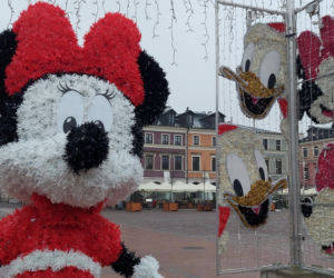 Bajkowa instalacja przed zamojski ratuszem