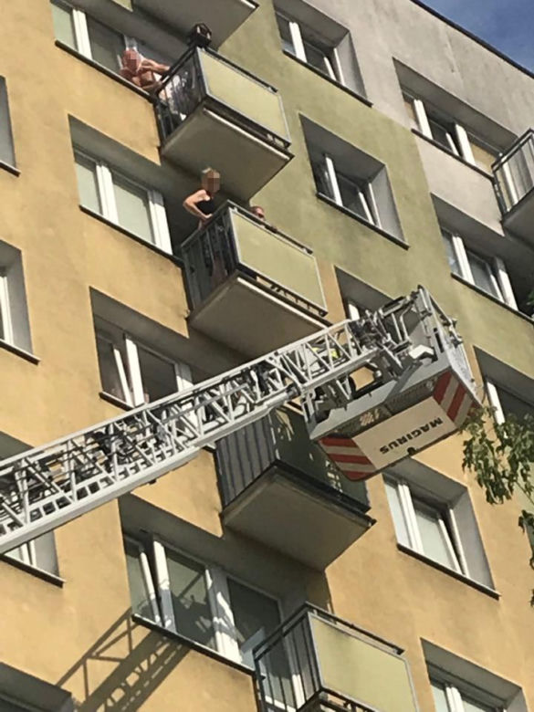 Brawurowa akcja strażaków na Pradze Południe