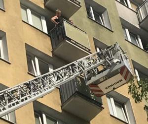 Brawurowa akcja strażaków na Pradze Południe