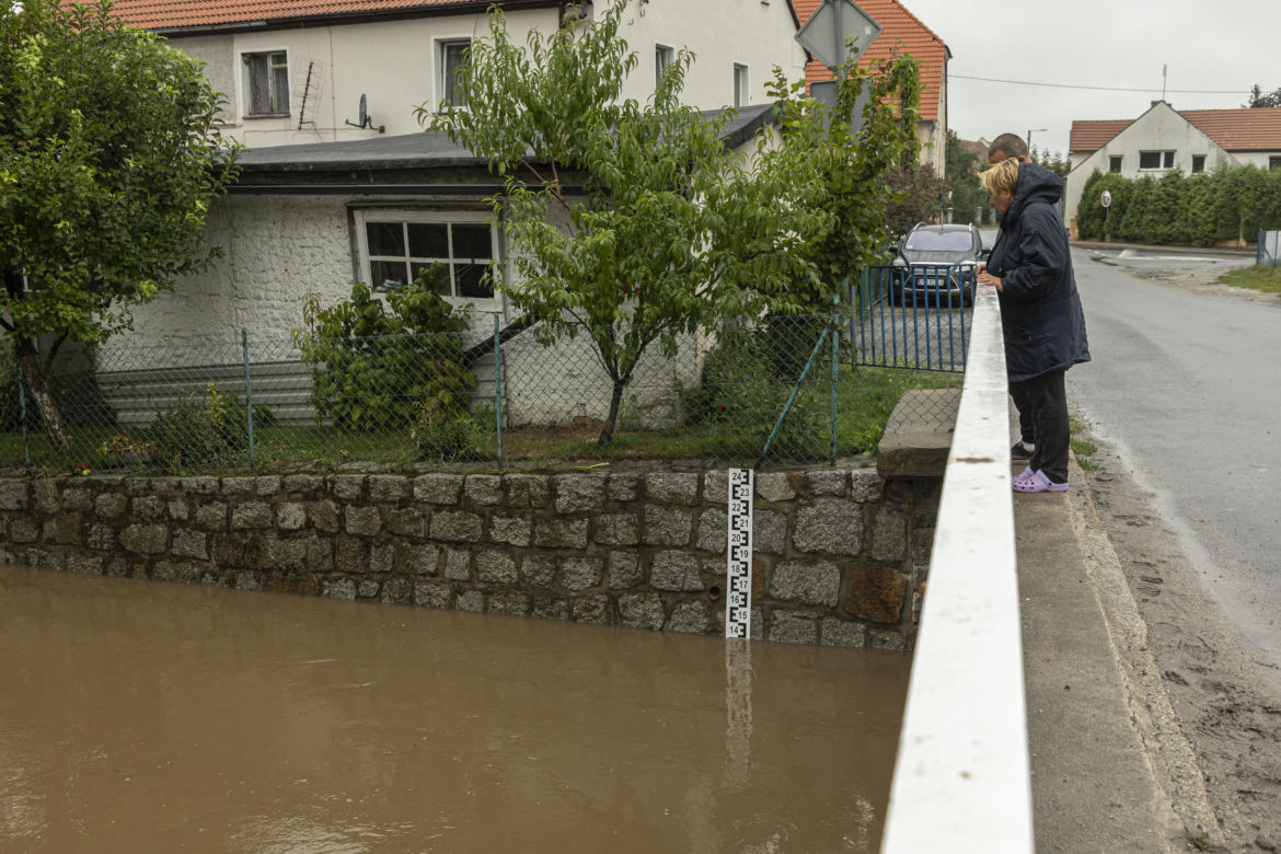 Prawie 500 interwencji straży pożarnej, 100 podtopionych gospodarstw 