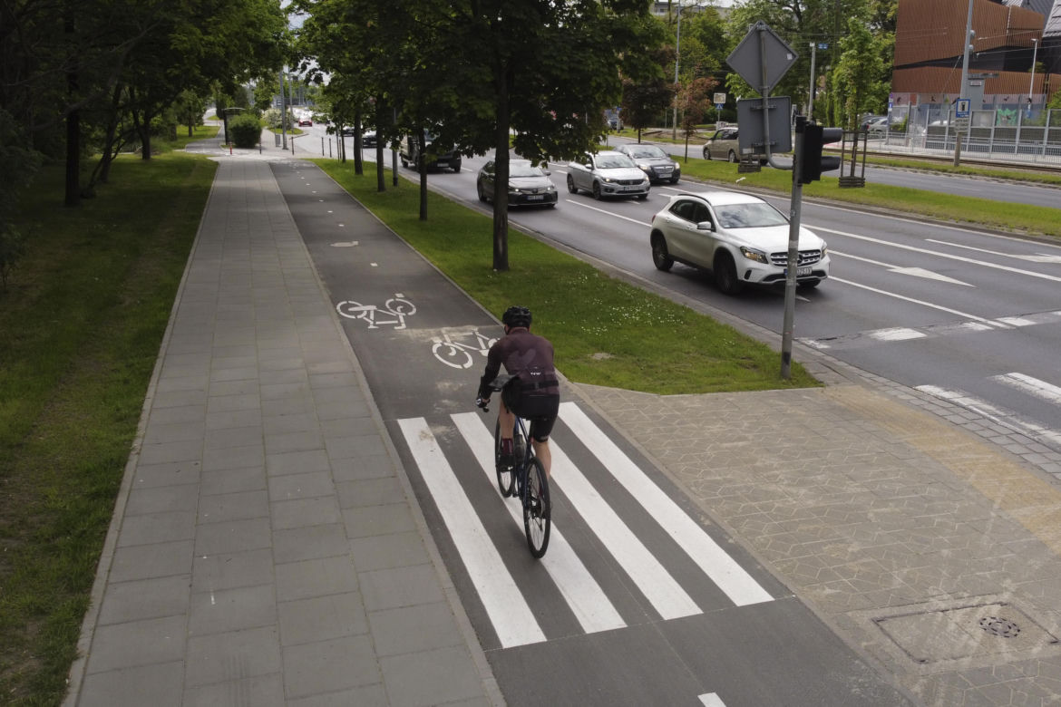 Nowa trasa rowerowa na al. Karkonoskiej we Wrocławiu