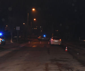 Mława. Potrącił trzy osoby na przejściu! 11-letnia dziewczynka poważnie ranna [ZDJĘCIA]