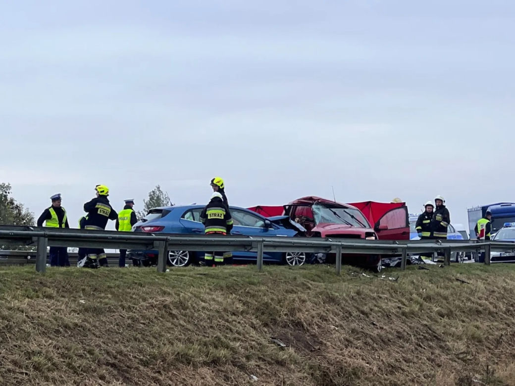 Śmiertelny wypadek w Mąkowarsku! Czarna seria na DK 25 [ZDJĘCIA]