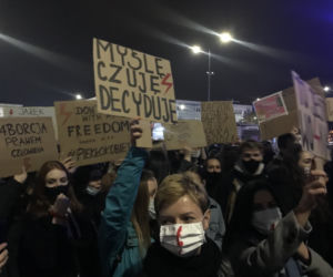 Strajk kobiet w Sosnowcu. Tłumy na ulicach! Wsparcie karetek, medyków i taksówkarzy