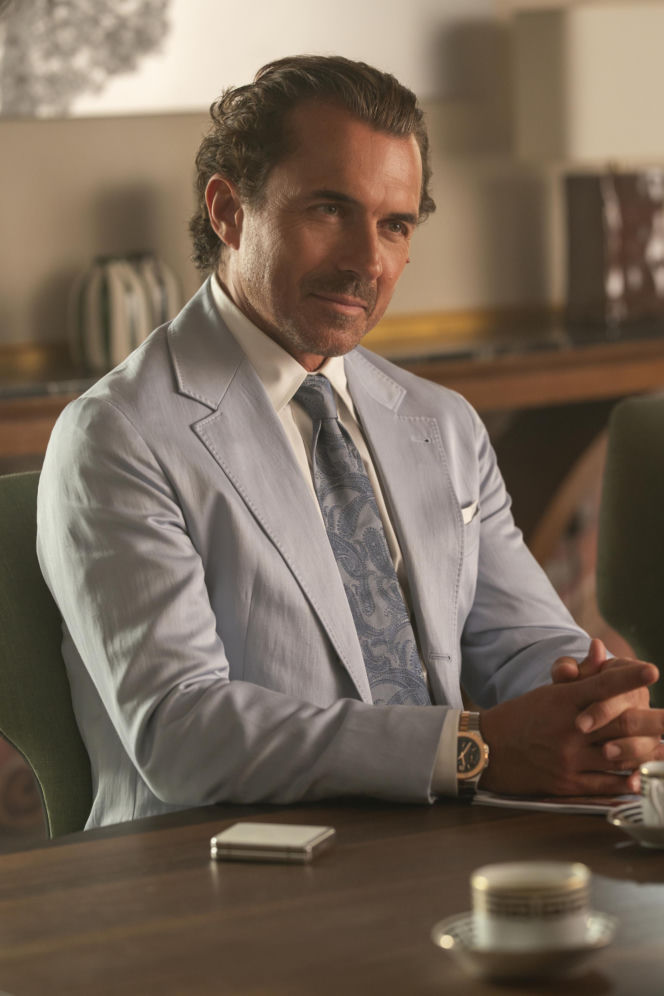 Emily podbija Rzym, a Alfie podyrwa Mindy.