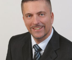 Zatrzymany burmistrz z Platformy robił sobie zdjęcia ze Stefanem Niesiołowskim