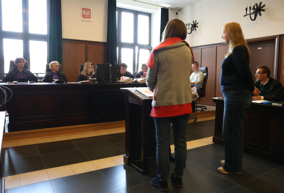 „Czekałem, aż umrze”. Cztery ciała przy Grzybowskiej w Warszawie. Świadkowie znikają przed rozprawą