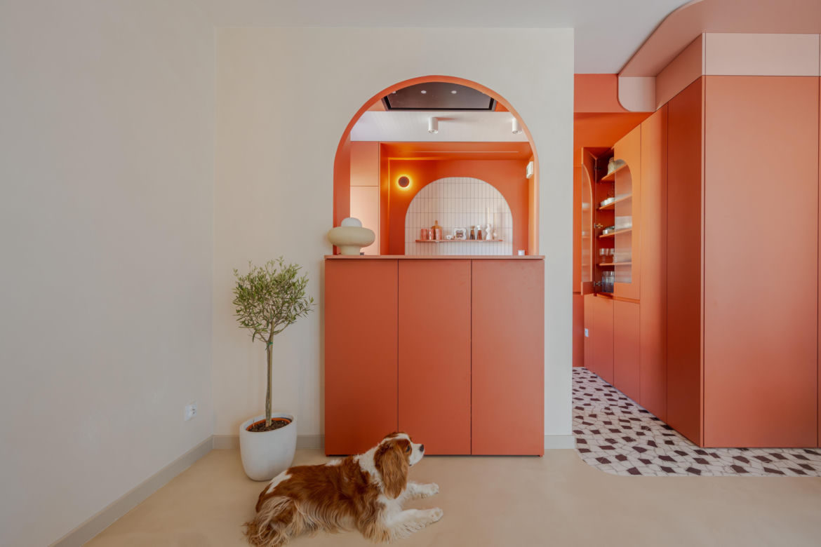 Nail Polish Inspired Interior: Hybryda mieszkania i studia fotograficznego na 63 metrach