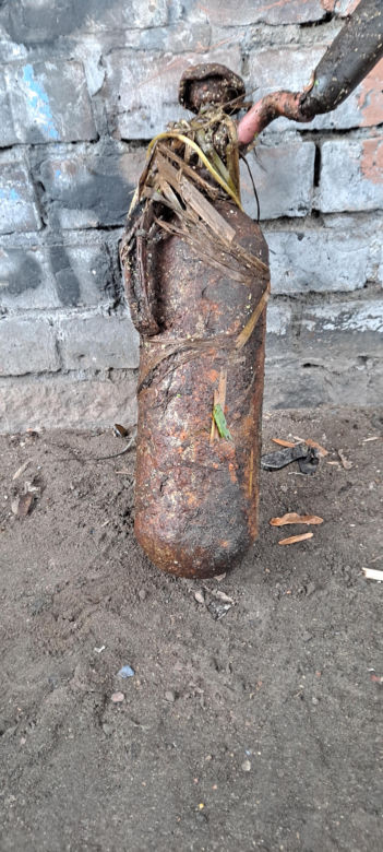 Na dnie Młynówki przeleżał pewnie z 200 lat. Bydgoszczanin wyłowił go wielkim magnesem 