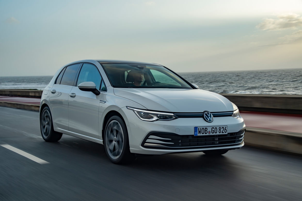 Volkswagen Golf 8 Style / Oryx White