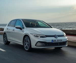 Volkswagen Golf 8 Style / Oryx White