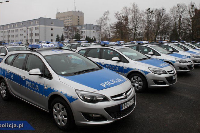Radiowozy Opel Astra Sports Tourer dla wielkopolskiej policji
