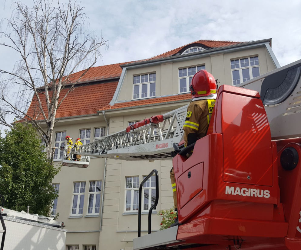Strażacy przy Szkole Podstawowej nr 3