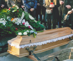 Świetliste pożegnanie zamordowanego Kacpra z Ząbek 
