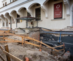 Niezwykłe odkrycie podczas remontu zamkowego dziedzińca