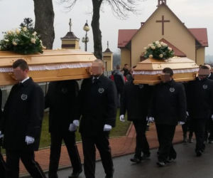 Pogrzeb Dominiki i Anny - Tryńcza