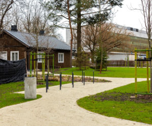 Domki fińskie na Polu Mokotowskim w Warszawie