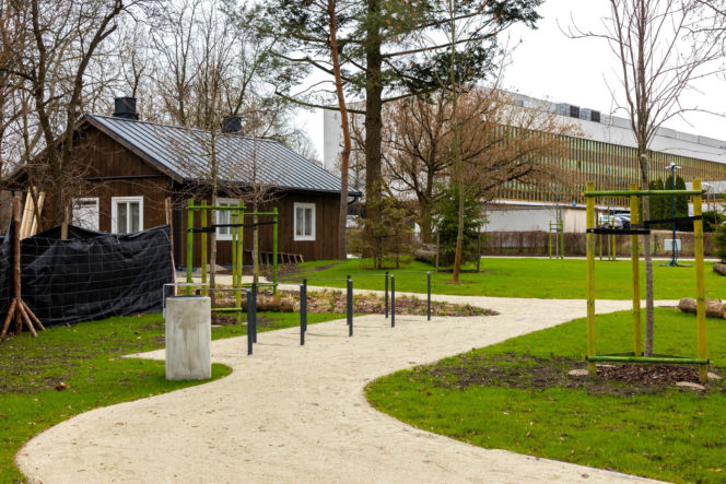 Domki fińskie na Polu Mokotowskim w Warszawie