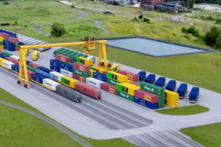 Tereny po Kopalni Makoszowy zmieniają się w centrum transportowe