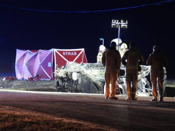 Dachowanie BMW pod Płockiem. Nie żyje 14-latka, czterech nastolatków w szpitalu