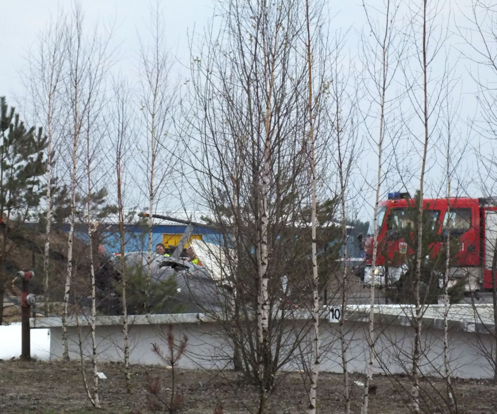Prywatny helikopter runął na ziemię. Dwie osoby ranne.