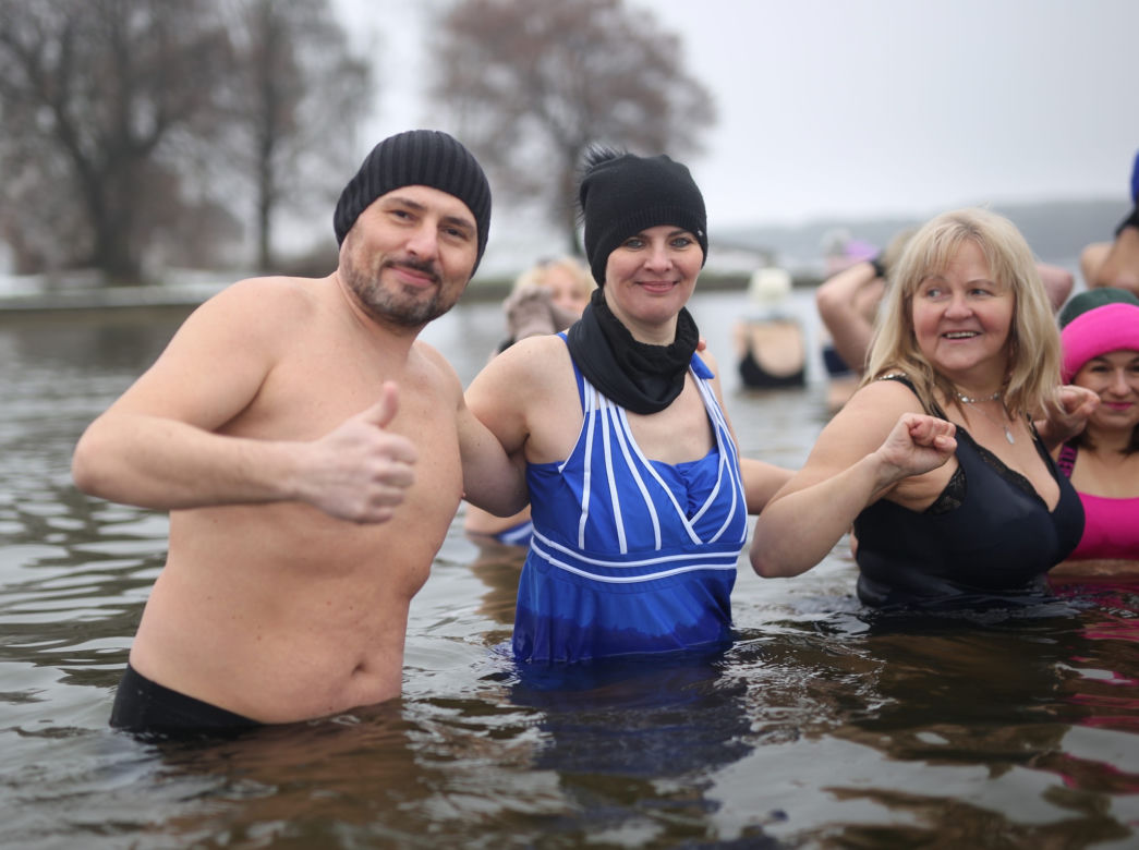 Na ziemi śnieg, a w wodzie morsy. W drugiej połowie stycznia zima wróciła. Zobaczcie!